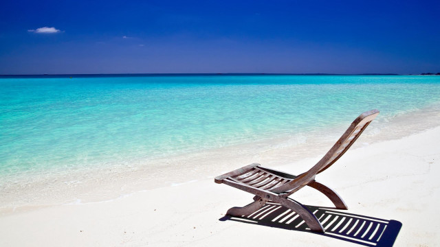 Beach chair ocean blue sky free wallpaper for desktop - medium preview image