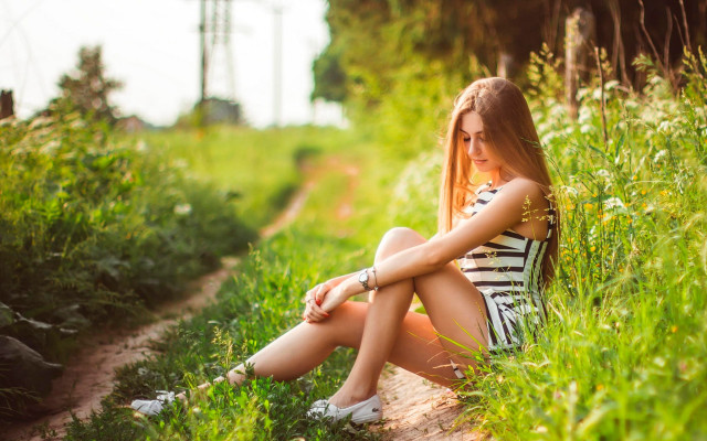 Eszter mattioni woman sitting grass free wallpaper for desktop - medium preview image