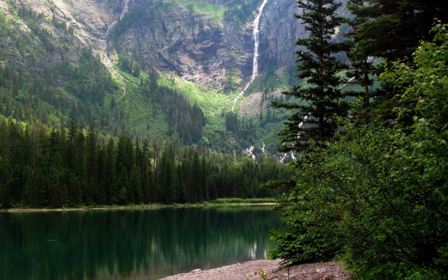 Mountain lake forest waterfall people free wallpaper for desktop - medium preview image
