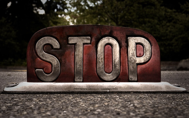 Stop sign forest 3d realistic free wallpaper for desktop - medium preview image