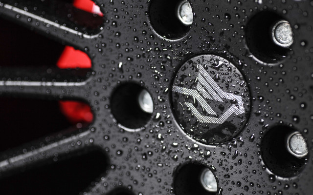 Black wheel red waterdrops macro free wallpaper for desktop - medium preview image