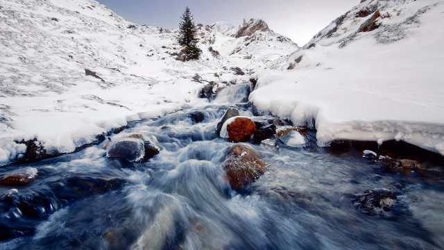 Snowy mountain stream rocks warship free wallpaper for desktop - medium preview image