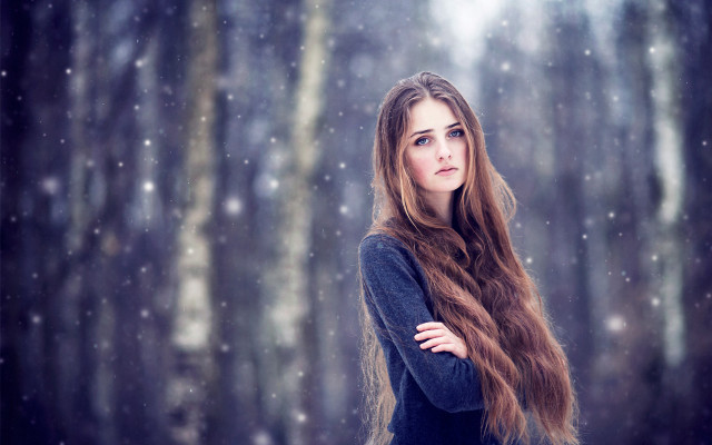 Woman forest snow crossed arms free wallpaper for desktop - medium preview image