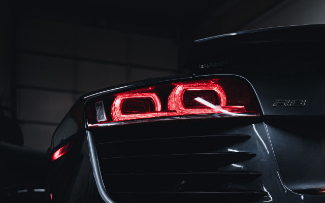 Car red tail light dark free wallpaper for desktop - medium preview image