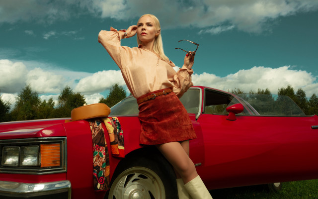 Woman redcar wrench fashion poster free wallpaper for desktop - medium preview image