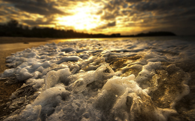 Snowy beach cloudy sunset ocean free wallpaper for desktop - medium preview image
