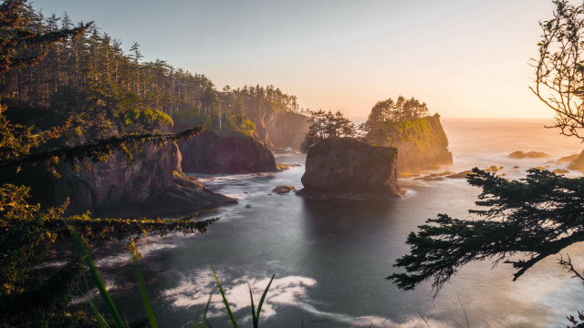 Lake sunset mountain forest trees free wallpaper for desktop - medium preview image
