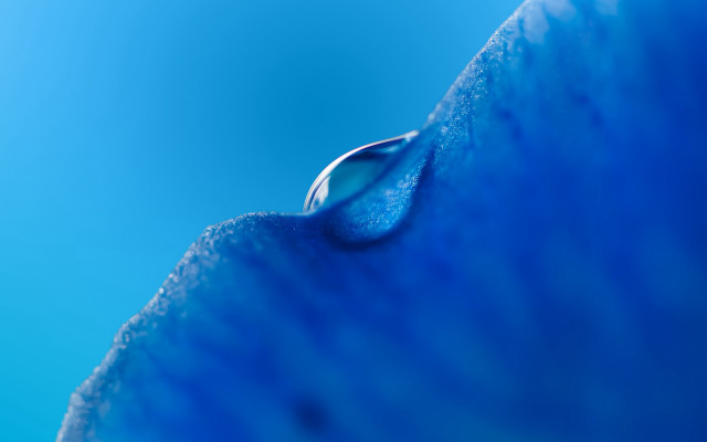 Drop water blue surface mountain free wallpaper for desktop - medium preview image