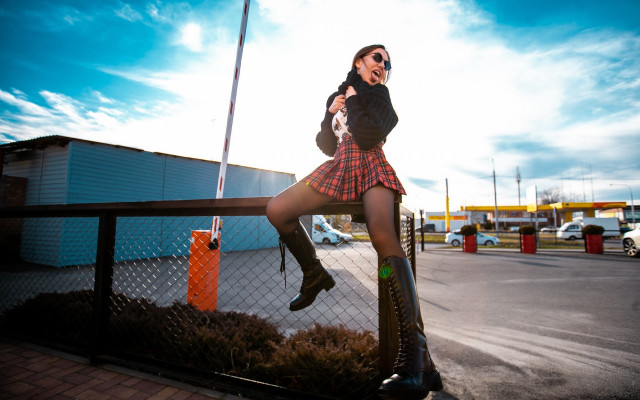 Elina karimova outdoor city fence free wallpaper for desktop - medium preview image