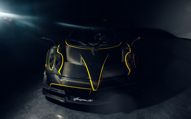 Black yellow sportscar darkroom spotlight free wallpaper for desktop - medium preview image