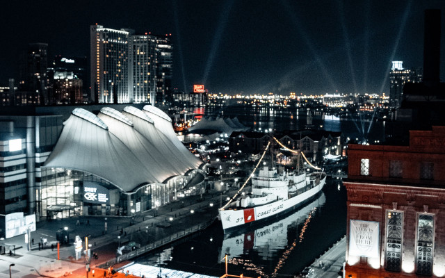 City skyline white building river free wallpaper for desktop - medium preview image