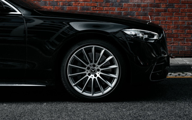 Black car brickwall clock parkingmeter free wallpaper for desktop - medium preview image