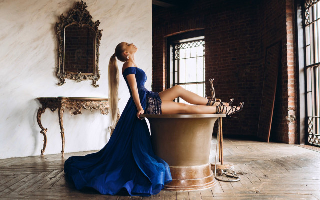 Woman blue dress bathtub mirror free wallpaper for desktop - medium preview image