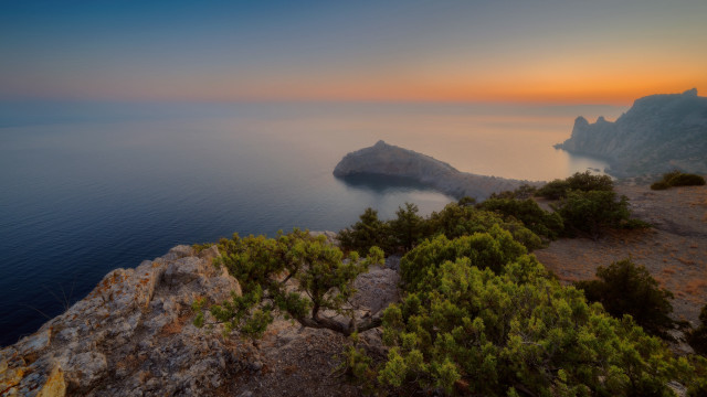 Lake cliff trees sunset mountain free wallpaper for desktop - medium preview image