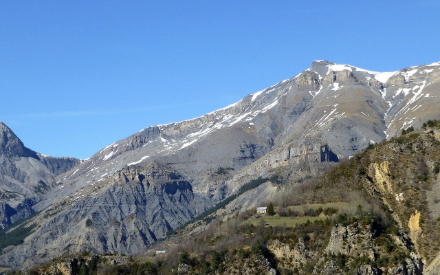 Mountain range house blue sky free wallpaper for desktop - medium preview image