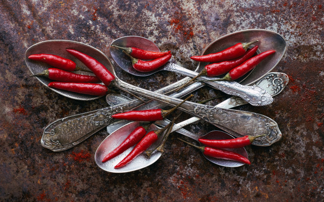 Spoons red peppers rusted tabletop free wallpaper for desktop - medium preview image