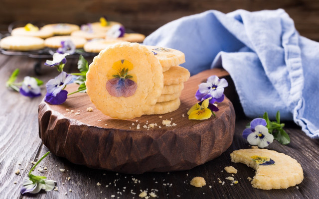 Wooden board cookies flowers blue free wallpaper for desktop - medium preview image