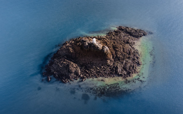 Island ocean aerial bird white free wallpaper for desktop - medium preview image
