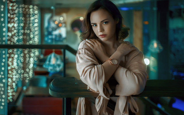 Woman beige coat portrait blurry free wallpaper for desktop - medium preview image