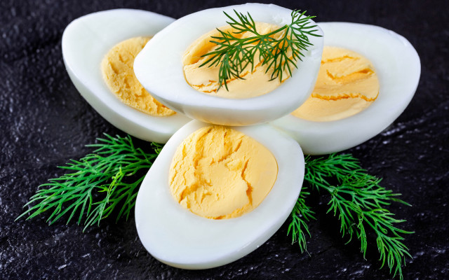 Three eggs green sprig black free wallpaper for desktop - medium preview image