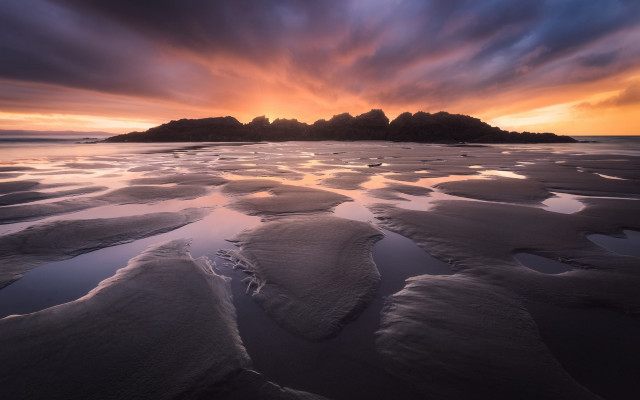 Beach sand water cloudy sky free wallpaper for desktop - medium preview image