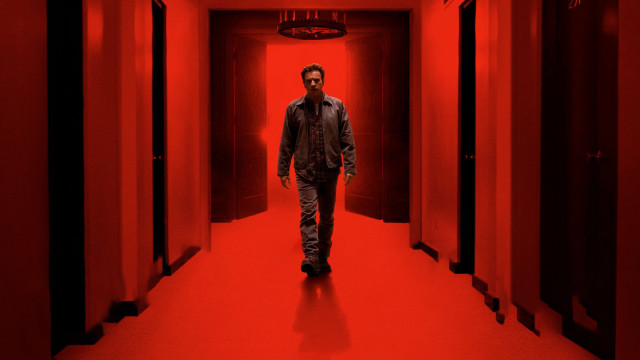Red hallway man torii weapon free wallpaper for desktop - medium preview image