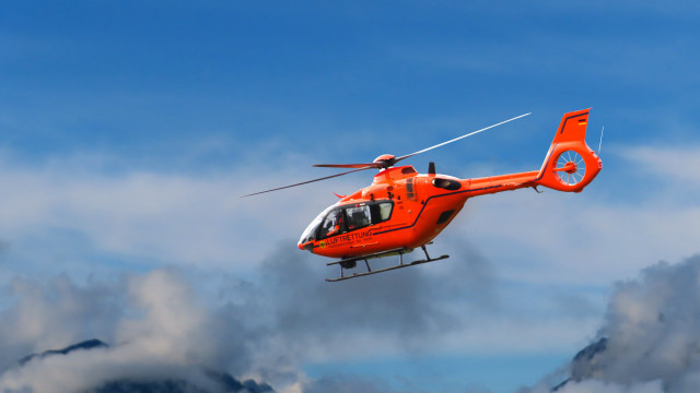 Helicopter sky clouds person viennese free wallpaper for desktop - medium preview image