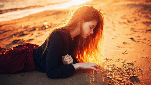 Beach woman sunset fire autumn free wallpaper for desktop - medium preview image