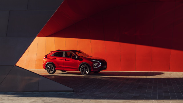 Red suv red wall black free wallpaper for desktop - medium preview image