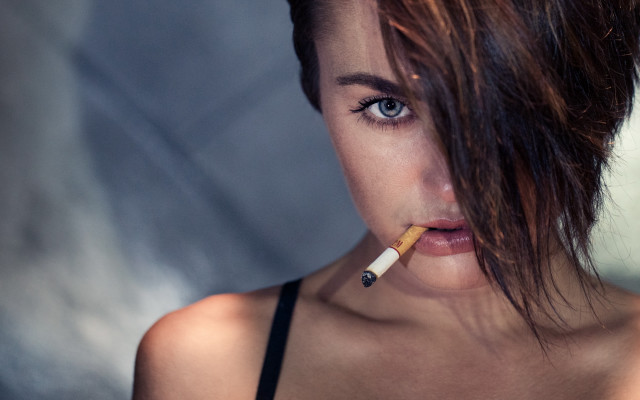 Woman cigarette transgressive portrait brownhair free wallpaper for desktop - medium preview image