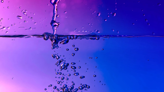 Blue purple water droplets bubbles free wallpaper for desktop - medium preview image