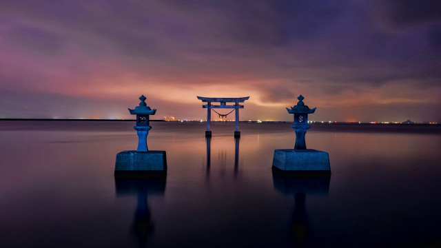 Statues water cloudy sky dusk free wallpaper for desktop - medium preview image