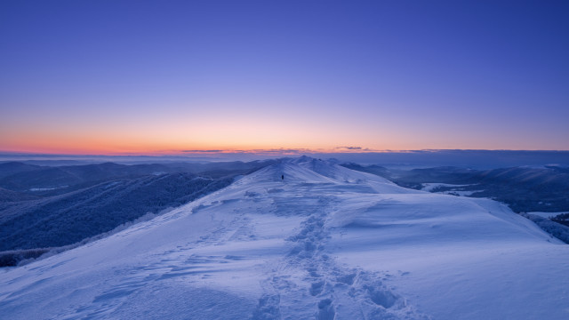 Snow mountain trail sunset ada free wallpaper for desktop - medium preview image