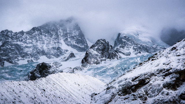 Snowy mountain range water ice free wallpaper for desktop - medium preview image