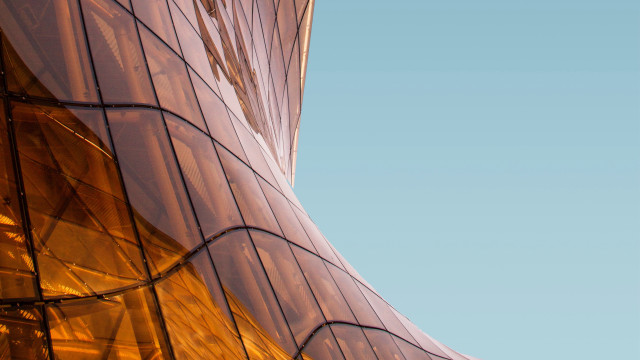 Curved roof abstract sculpture architecture free wallpaper for desktop - medium preview image
