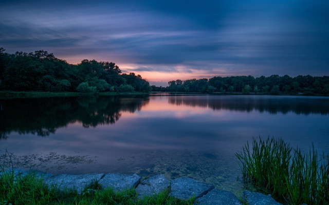 Lake sunset clouds mountains forest free wallpaper for desktop - medium preview image