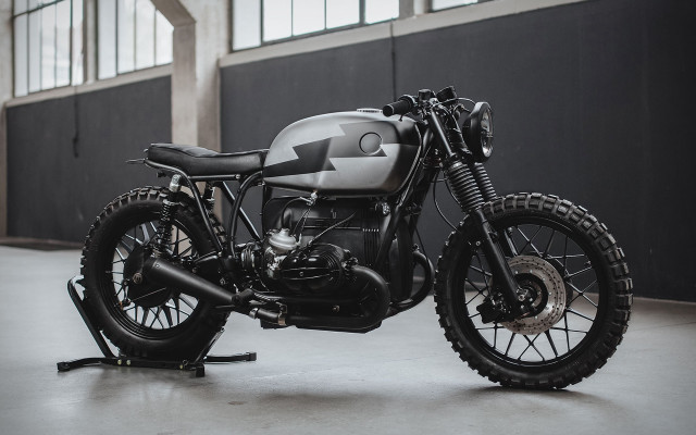 Motorcycle garage black wall black free wallpaper for desktop - medium preview image