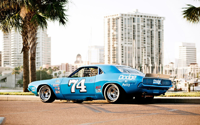 Blue car cityscape parking lot free wallpaper for desktop - medium preview image