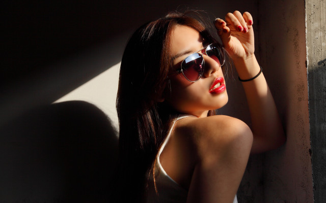 Woman sunglasses white shirt portrait free wallpaper for desktop - medium preview image