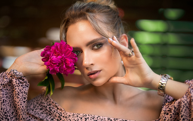 Woman flower fashion portrait animalsprint free wallpaper for desktop - medium preview image