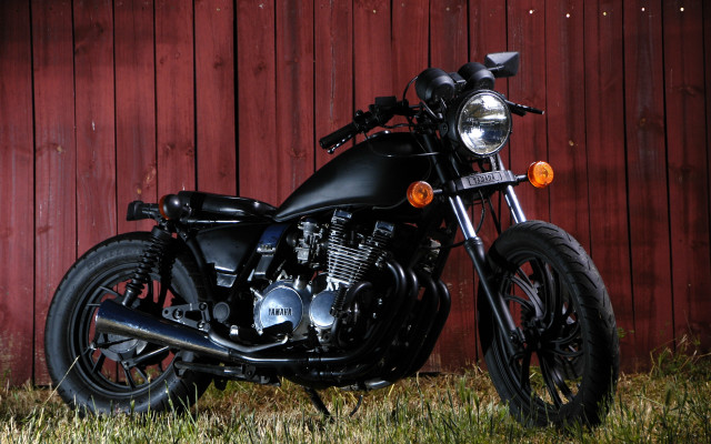 Motorcycle red wooden wall grass free wallpaper for desktop - medium preview image