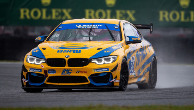 Yellow car race track smoke free wallpaper for desktop - medium preview image