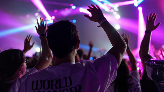 Concert hologram energetic glowstick stage free wallpaper for desktop - medium preview image