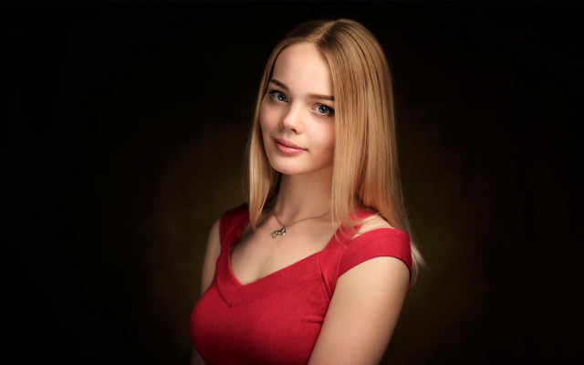 Woman redshirt blonde portrait blueeyes free wallpaper for desktop - medium preview image