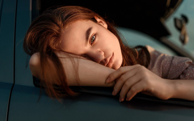 Christabel dennison woman car serious free wallpaper for desktop - medium preview image