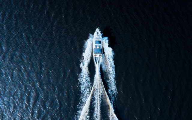 Ocean boat trail cinematic night free wallpaper for desktop - medium preview image