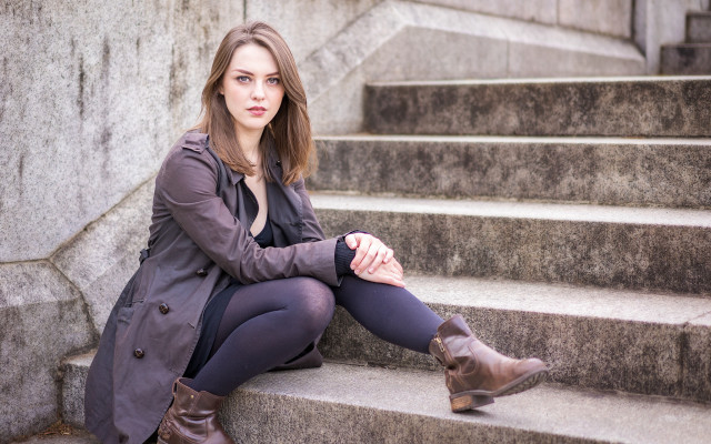 Woman sitting steps portrait anna free wallpaper for desktop - medium preview image