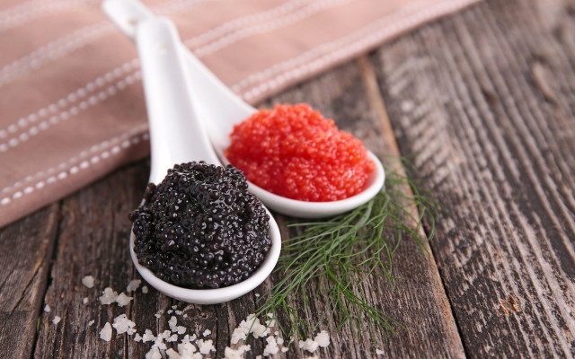 Spoon black caviar red wooden free wallpaper for desktop - medium preview image