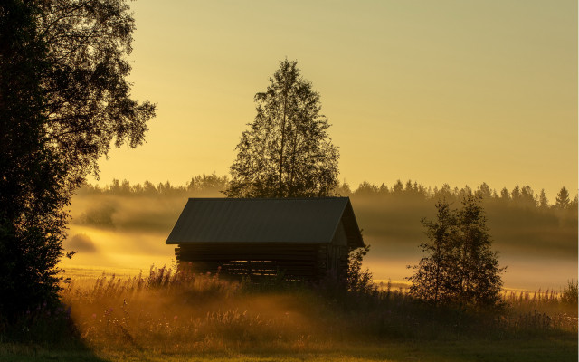Cabin woods foggy sky mountains free wallpaper for desktop - medium preview image