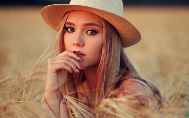Woman hat wheat field portrait #2 free wallpaper for desktop - medium preview image